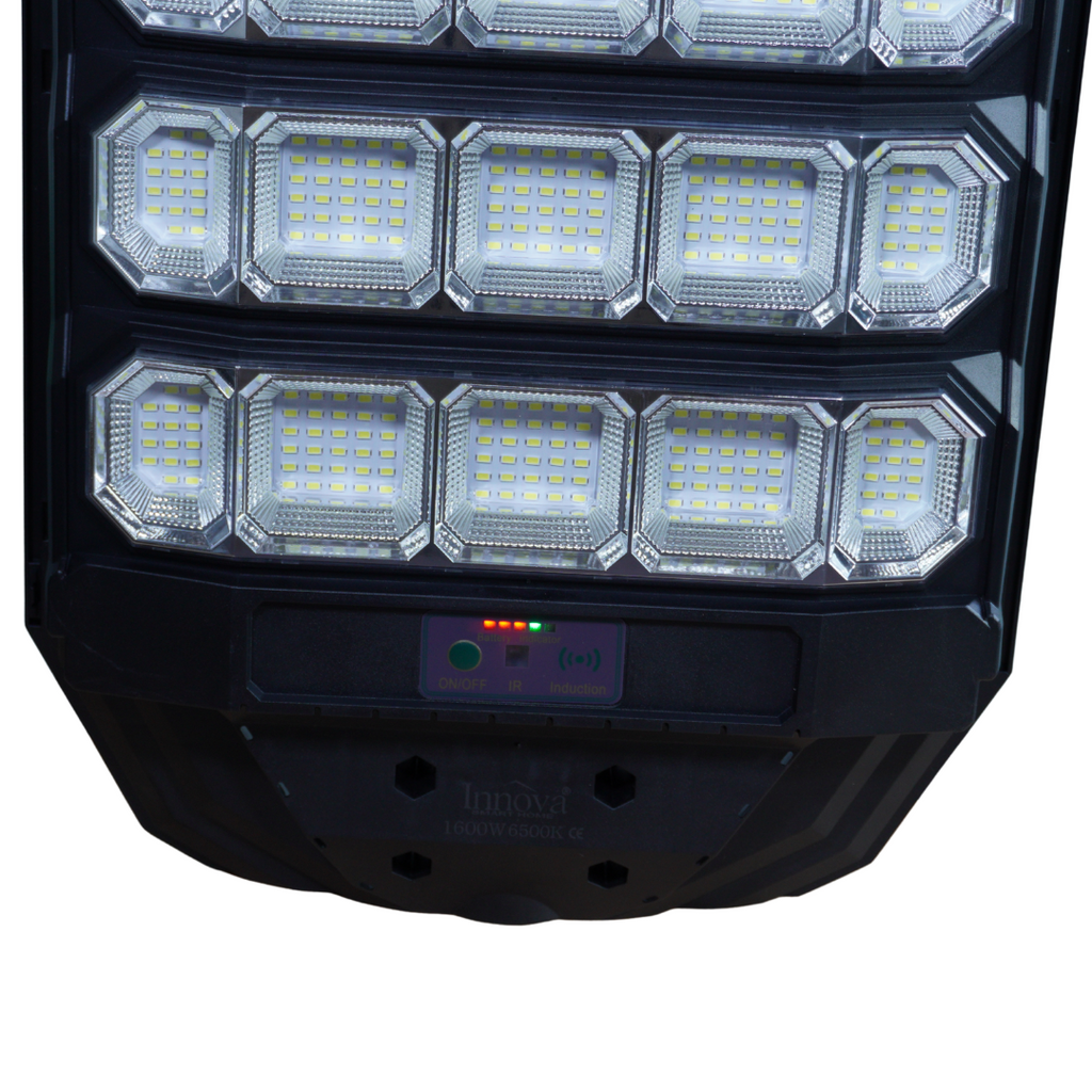 Lampa Solară Stradală Polaris Innova 1600W – LED 120.000 lm, Senzor Lumină/Mișcare și Telecomandă, IP66 & Suport Prindere+Cadou Surpriză